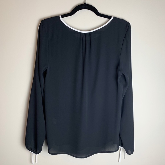 Contrast Trim Black & White Blouse - Picture 5 of 7